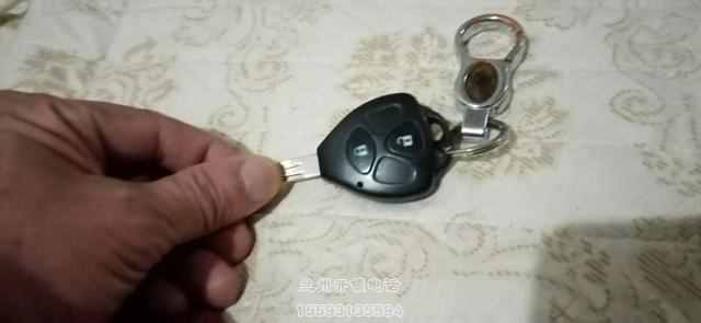 汽车遥控钥匙无法开启车门锁该怎么办?我来教你自己解决问题
